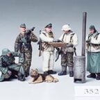 Tamiya 35212 German Soldiers Field Briefing
