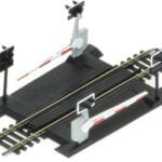 Hornby R645 Single Track Level Crossing
