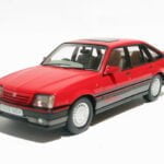 Corgi Vanguard VA09804 Vauxhall Cavalier Sri 130 Carmine Red