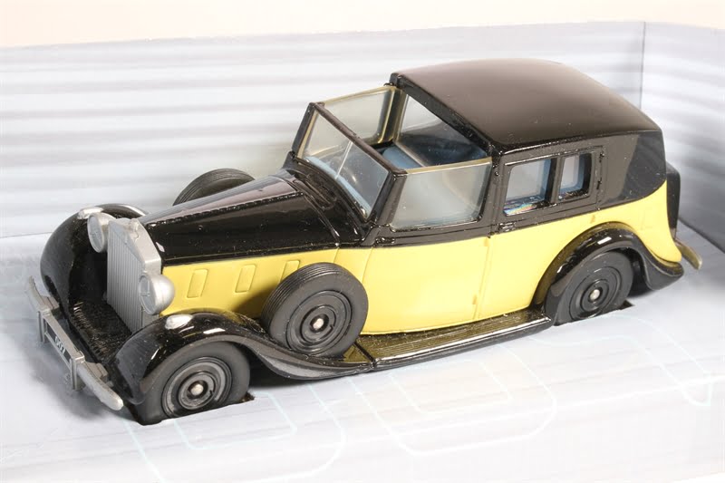 Corgi TY06801 Rolls Royce Phantom III - Goldfinger