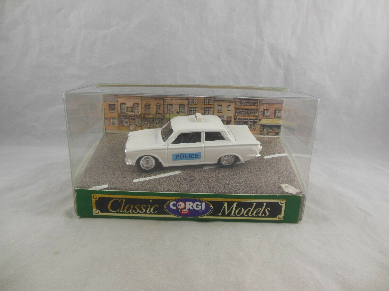 Corgi Classics D708 Ford Cortina saloon Police Car in White 1/43 Scale