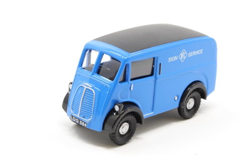 Classix EM76611 Morris J Van RAC Sign Service