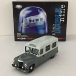 Corgi CC06302 Nine Double Nine Daimler DC27 Ambulance - Croydon Ambulance Service - Limited Edition