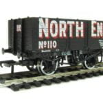 Bachmann Branchline 37-085A 7 Plank wagon North End No.110