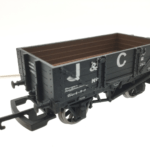 Hornby R6657 4 Plank Wagen J & CH No 263