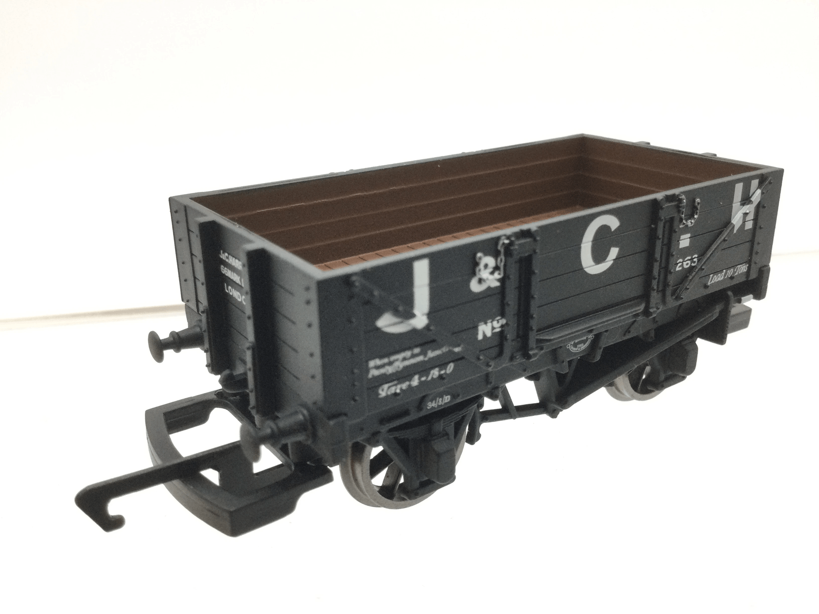 Hornby R6657 4 Plank Wagen J & CH No 263
