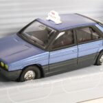 Corgi TY06402 James Bond Renault Taxi