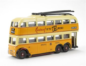 Oxford Diecast NQ1003 Newcastle B. U. T. Trolleybus