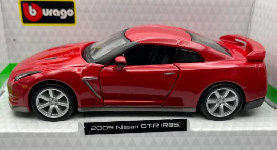 Bburago 1/32 Nissan 2009 GT-R (R35)