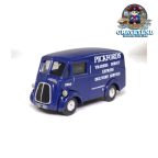 Corgi Classic 99802 Morris J Van - Pickfords - Pre Loved