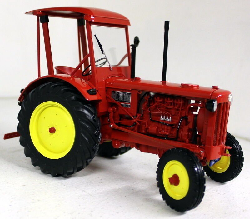 Minichamps 153071 Hanomag R35 Traktor 1953