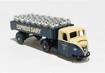 Corgi / Lledo Trackside DG14803 Scammell Scarab Dropside & Churns Express Dairy