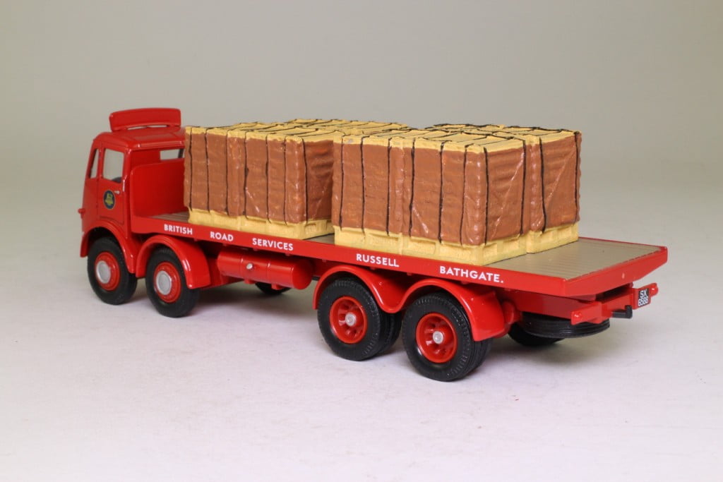 Corgi 09803 BRS ERF KV8 Wheel Platform Lorry with Pallet Load - Image 2