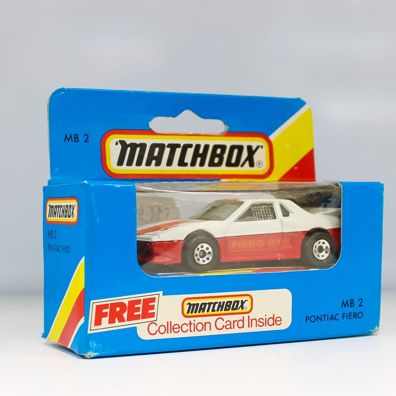 MATCHBOX 1/64 MB02 PONTIAC FIERO RED/WHITE