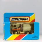 MATCHBOX 1/64 MB45 KENWORTH GREY