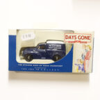DAYS GONE DG 127002 MORRIS MINOR VAN PICKFORDS Blue