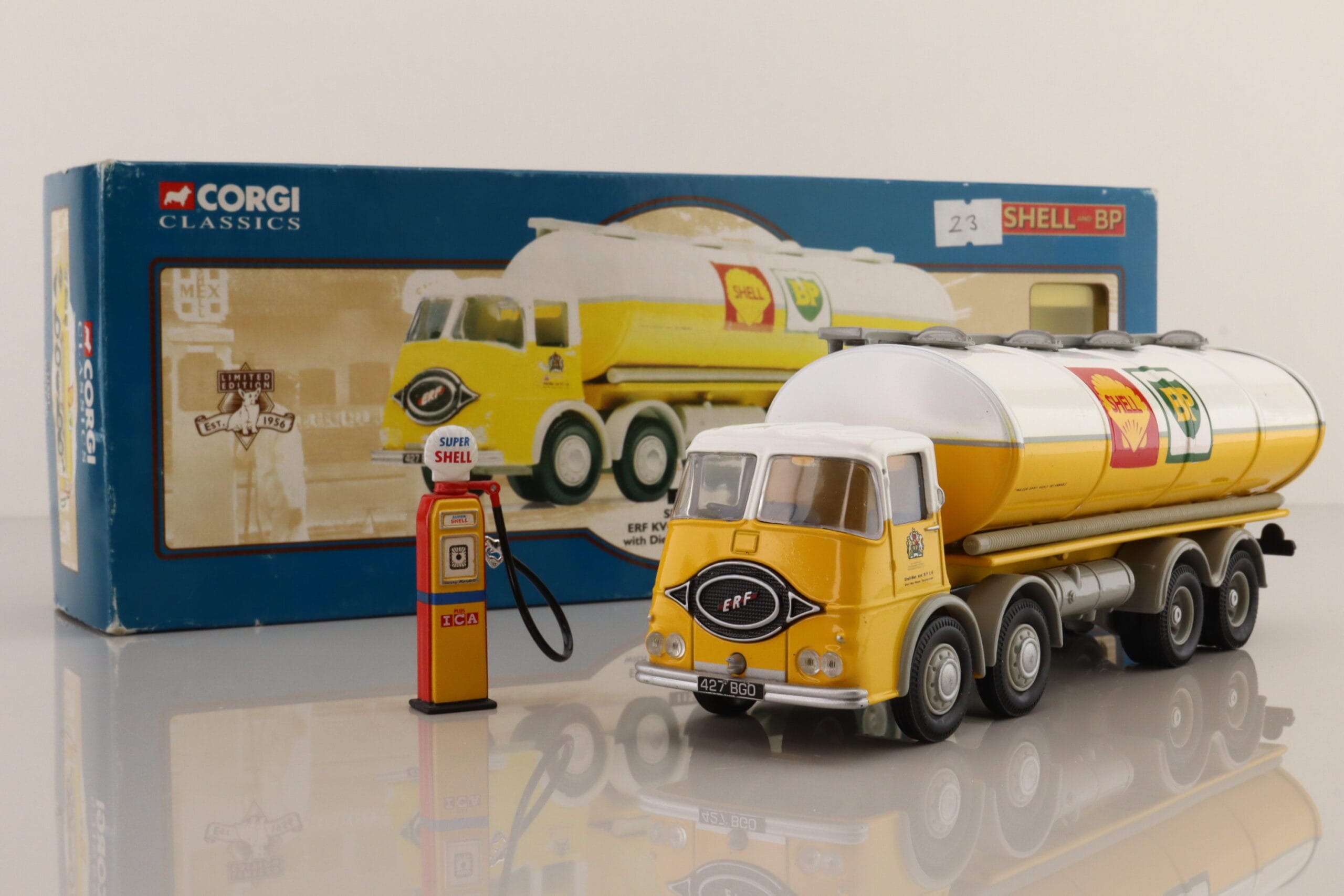 Corgi 11501 ERF KV Elliptical Tanker with Diecast Petrol Pump Shell/BP - Image 2