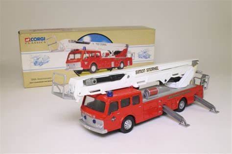 Corgi 97392 Simon/Dennis Hydrolic Platform West Glamorgan Fire brigade