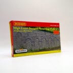 Hornby R7375 High Stepped Arched Retaining Walls x 2 (Engineers Blue Brick)
