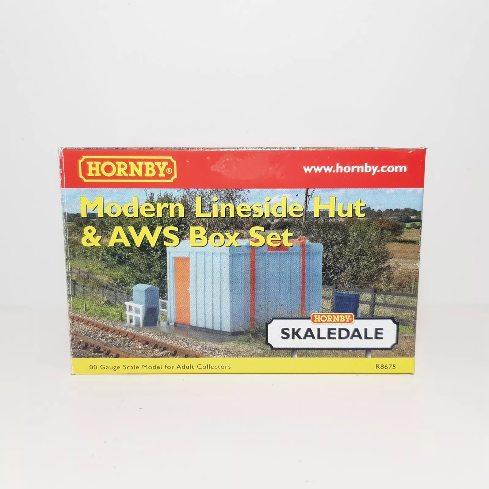 Hornby R8675 Modern Lineside Hut & AWS Box Set
