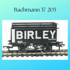 Bachmann 37-203 8 Plank Wagon with Coke Rail Birley