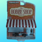Greenlight 1/64 2020 Nissan 370 with Race Car Driver