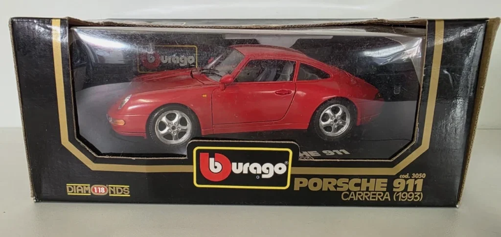 Bburago 1/18 3050 Porsche 911 Carrera 1993 Red