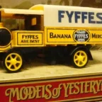 Matchbox Y8 C 1917 Yorkshire Steam Wagon Fyffes