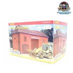 Hornby R8525 Holly Farm Stables - Preloved